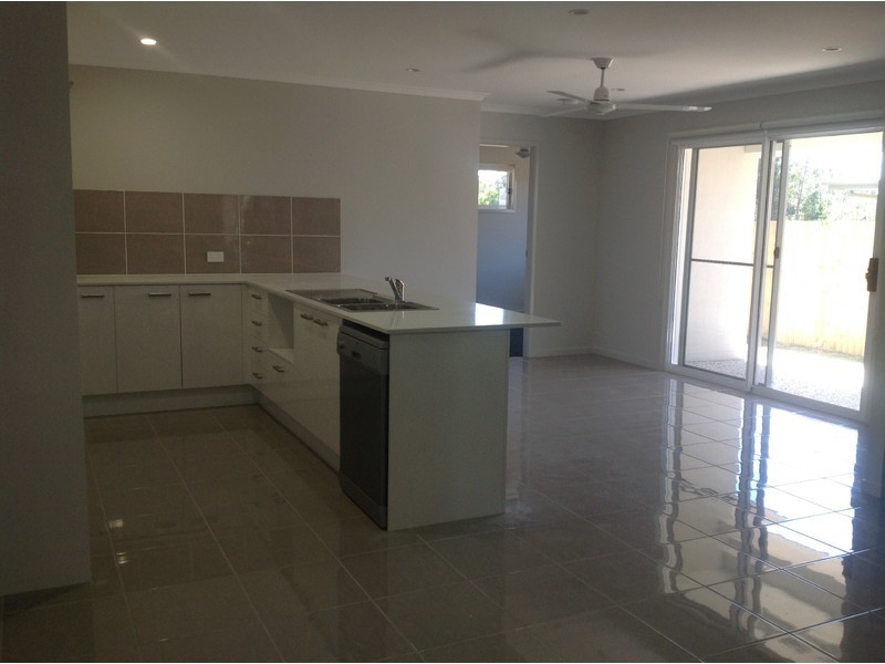 1/42 Featherwood Crescent, Beerwah QLD 4519