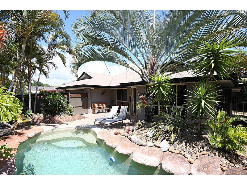 684 David Low Way, Pacific Paradise QLD 4564