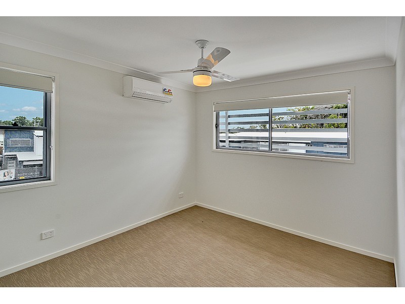 55/17 Greensboro Place, Little Mountain QLD 4551