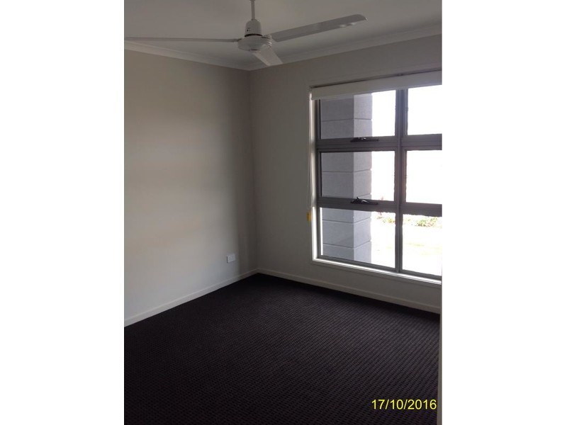 1/17 Pineview Drive, Beerwah QLD 4519
