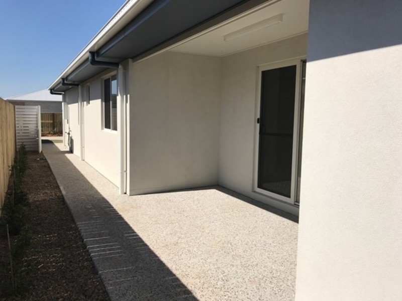 2/39 Grebe Crescent, Bli Bli QLD 4560