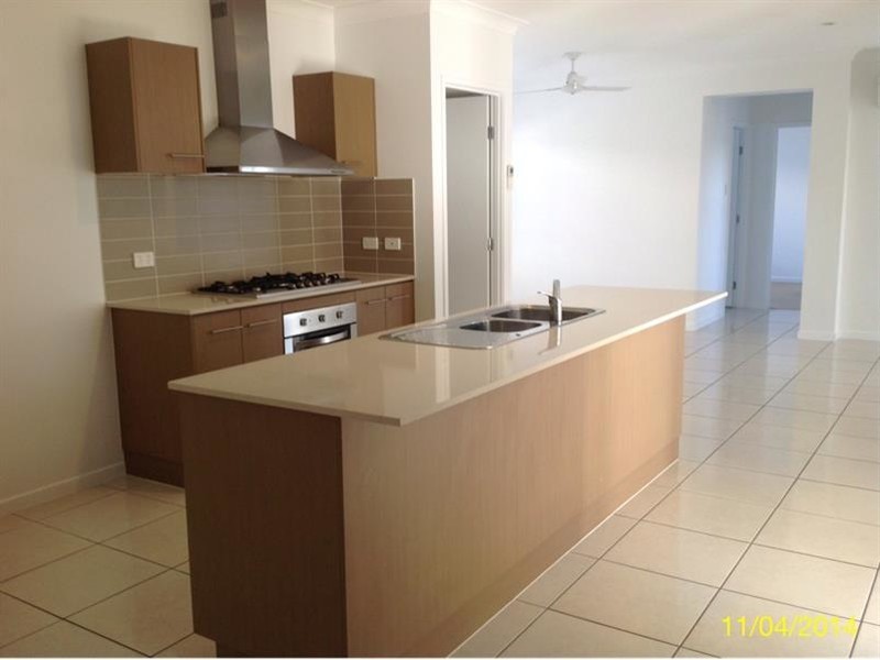 6 Wake Court, Birtinya QLD 4575