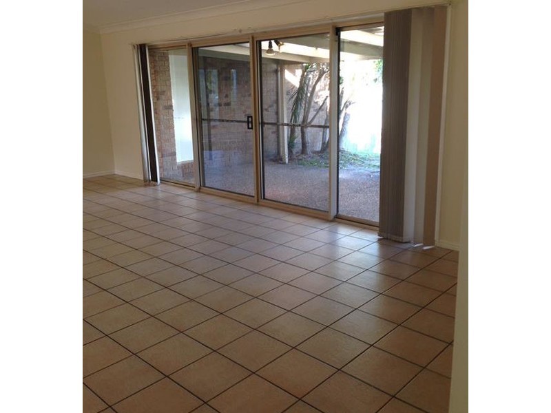 44 Oxford Close, Sippy Downs QLD 4556