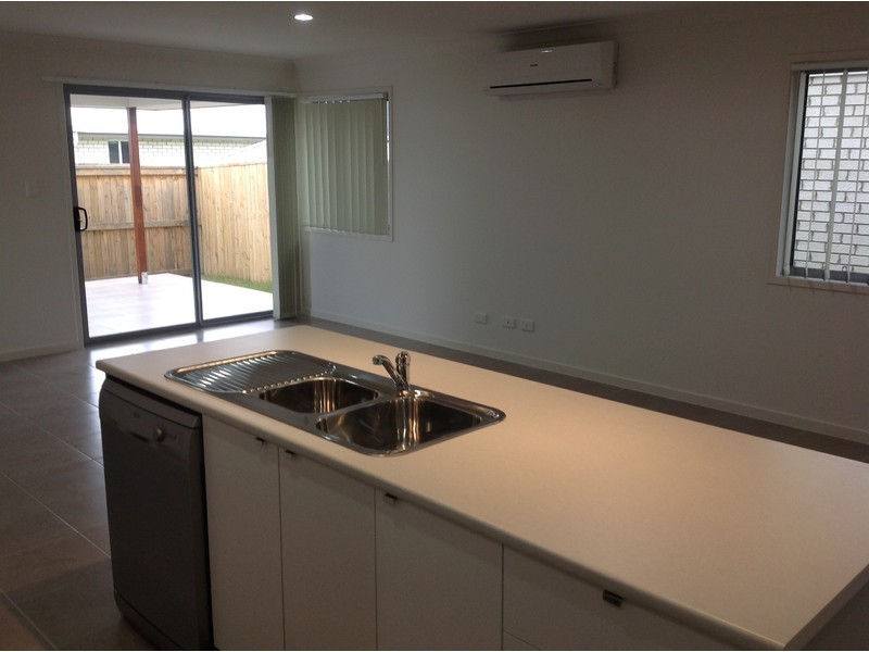 102B Haselwood Crescent, Meridan Plains QLD 4551