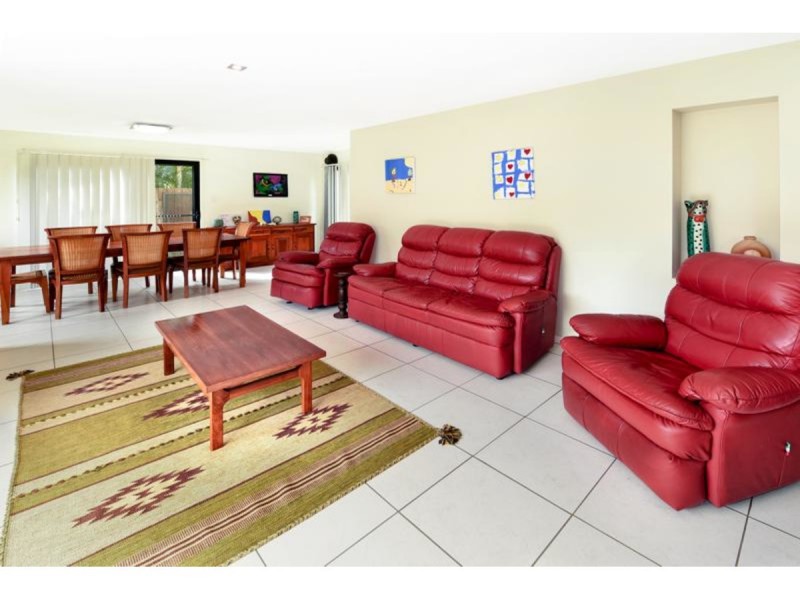 2/14 Hans Boysen Drive, Mudjimba QLD 4564