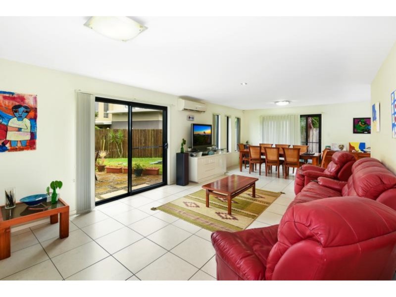 2/14 Hans Boysen Drive, Mudjimba QLD 4564