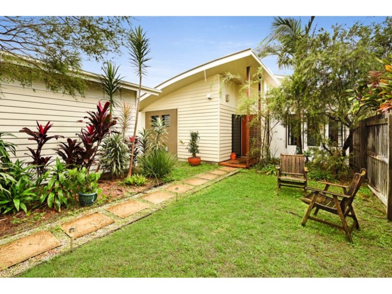 2/14 Hans Boysen Drive, Mudjimba QLD 4564