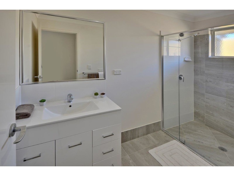 9b Perren Crescent, Bli Bli QLD 4560