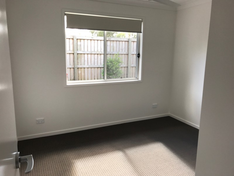 2/7 Rowley Close, Glass House Mountains QLD 4518