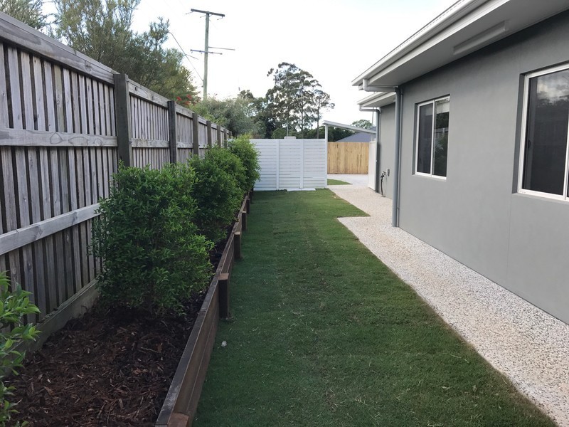 2/7 Rowley Close, Glass House Mountains QLD 4518