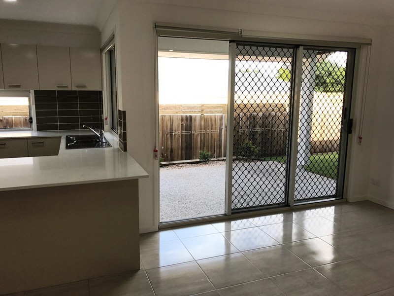 1/7 Rowley Close, Glass House Mountains QLD 4518