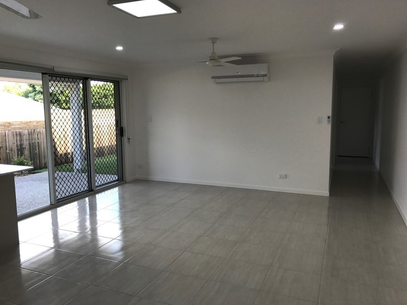 1/7 Rowley Close, Glass House Mountains QLD 4518