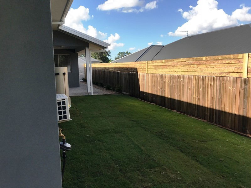 1/7 Rowley Close, Glass House Mountains QLD 4518