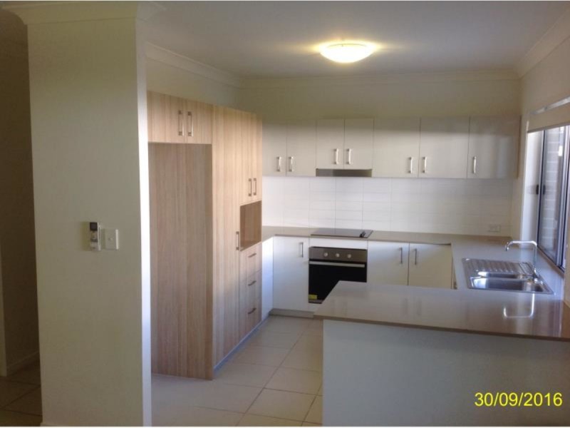 32/17 Greensboro Place, Little Mountain QLD 4551