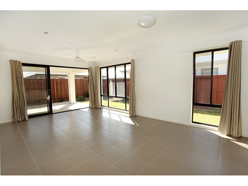 9 Barramundi Court, Mountain Creek QLD 4557