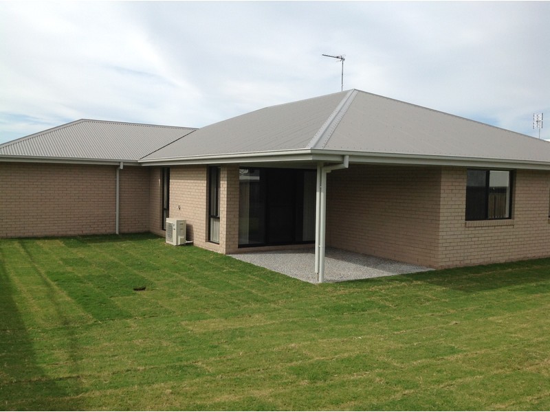 54 Clark Avenue, Glass House Mountains QLD 4518