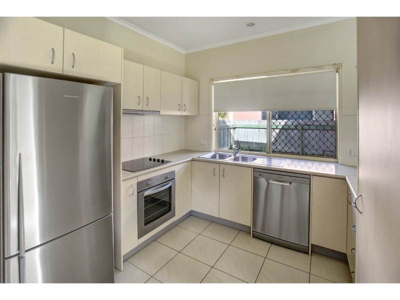 19 Irving Place, Sippy Downs QLD 4556