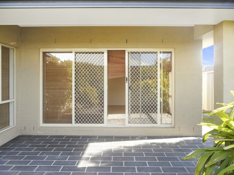 19 Irving Place, Sippy Downs QLD 4556
