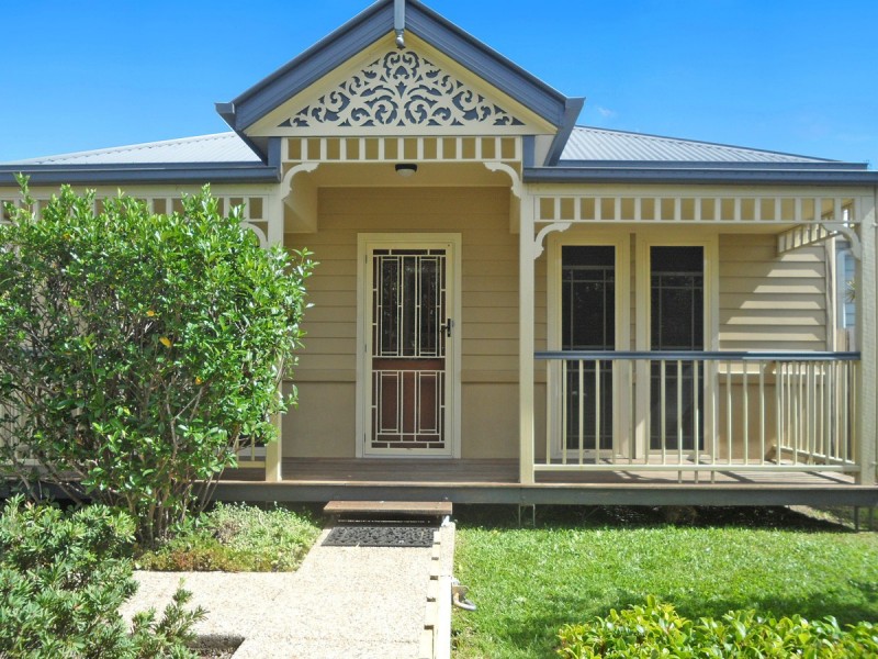 19 Irving Place, Sippy Downs QLD 4556