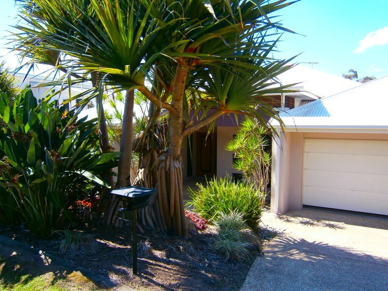 9 Peachester Close, Ormeau QLD 4208