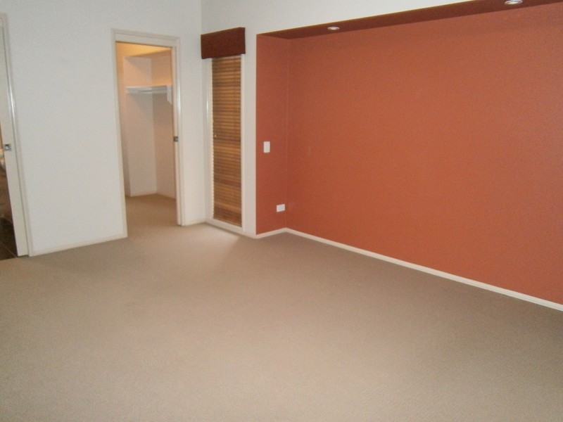 9 Peachester Close, Ormeau QLD 4208