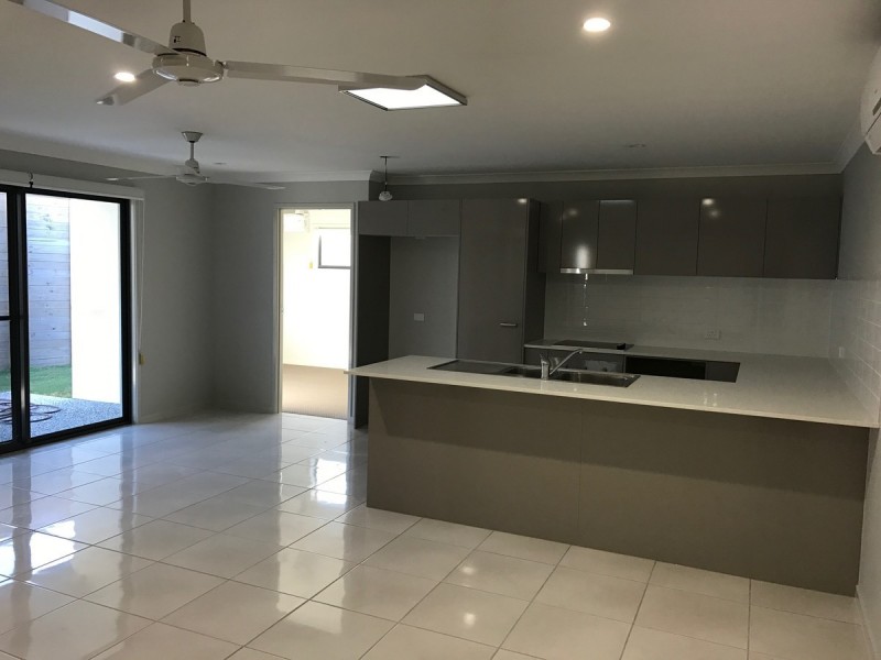 1/24 Spoonbill Drive, Forest Glen QLD 4556