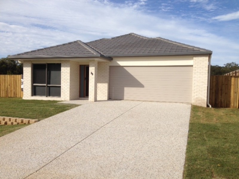 39 Poole Road, Glass House Mountains QLD 4518