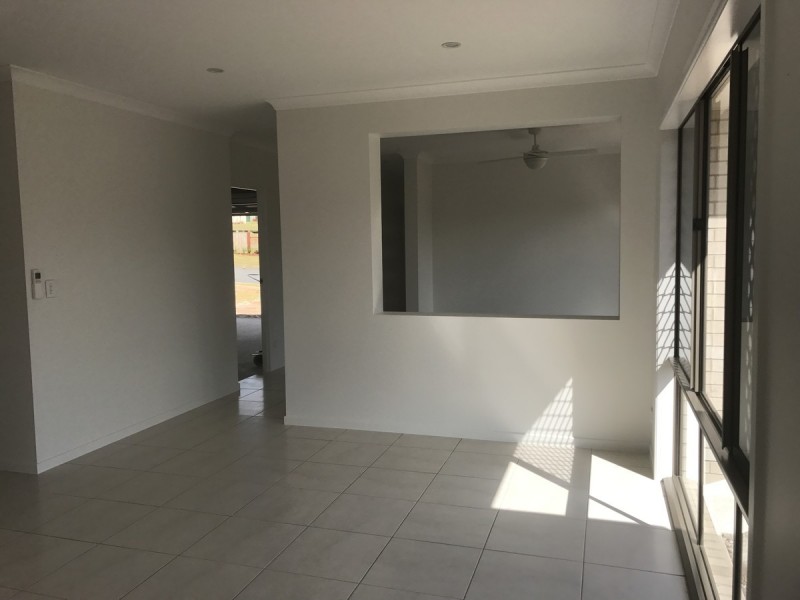 39 Poole Road, Glass House Mountains QLD 4518
