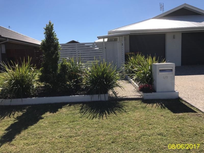 1/9 Sairs Street, Glass House Mountains QLD 4518