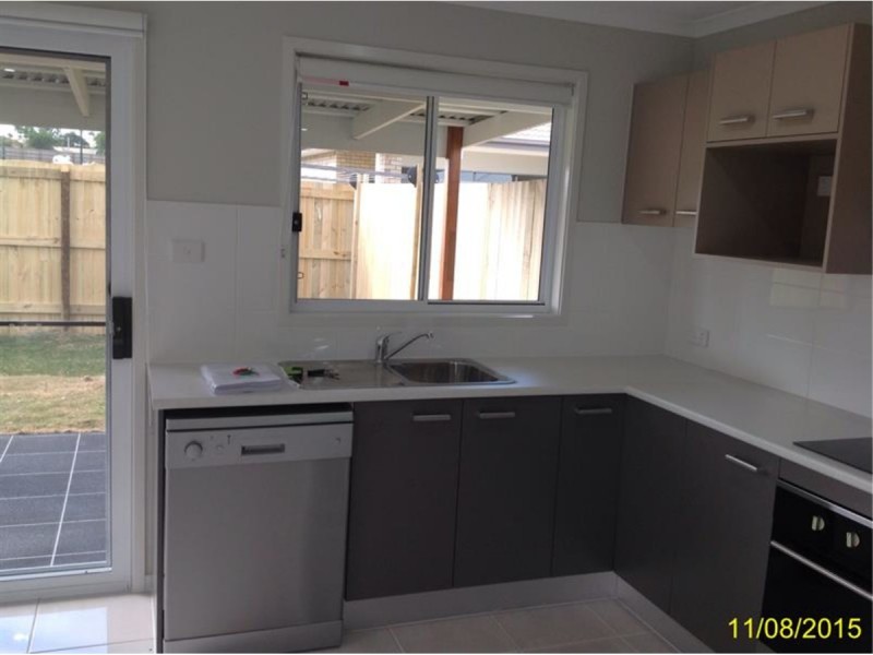 1/9 Sairs Street, Glass House Mountains QLD 4518