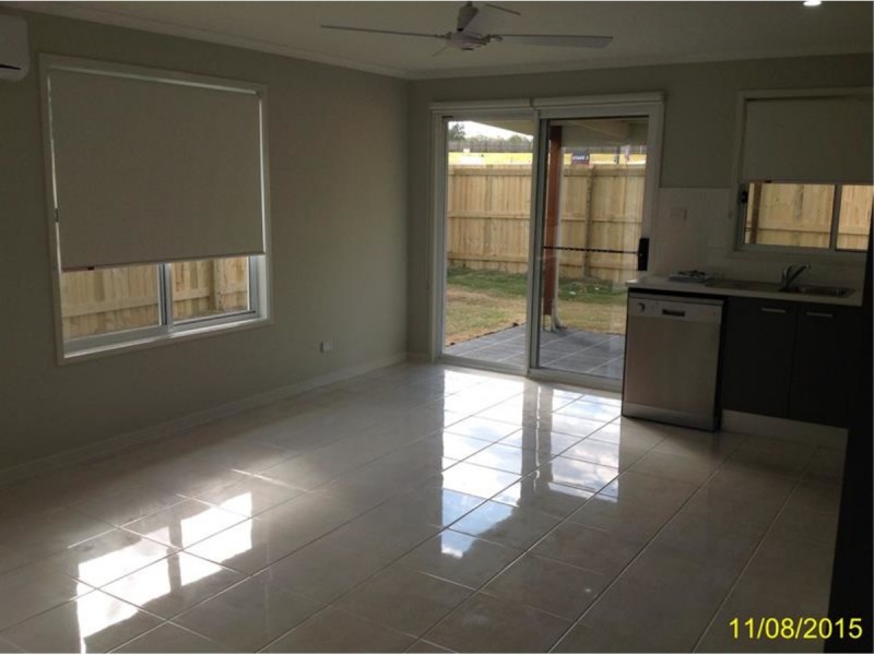 1/9 Sairs Street, Glass House Mountains QLD 4518