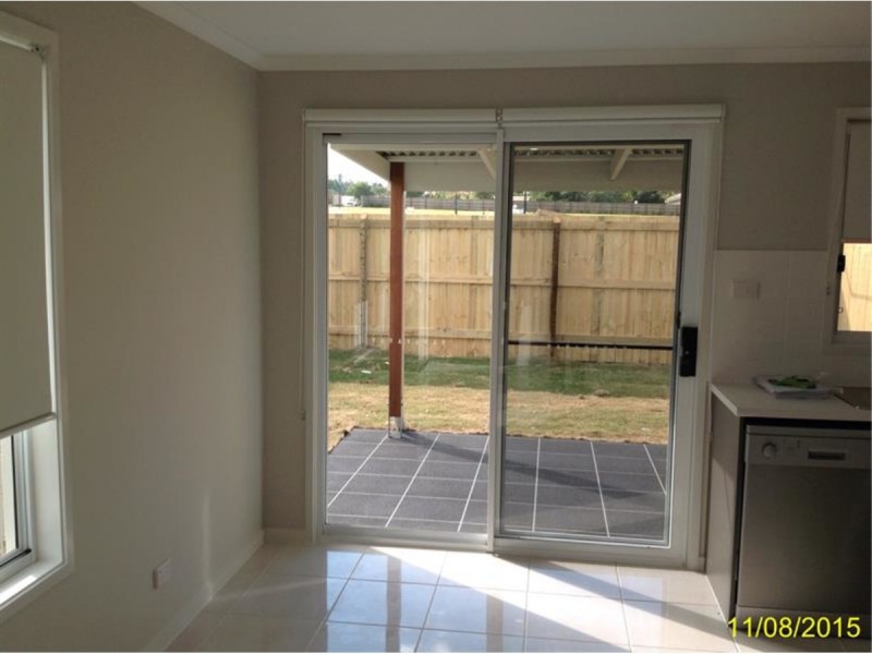 1/9 Sairs Street, Glass House Mountains QLD 4518