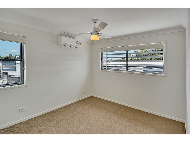 56/17 Greensboro Place, Little Mountain QLD 4551