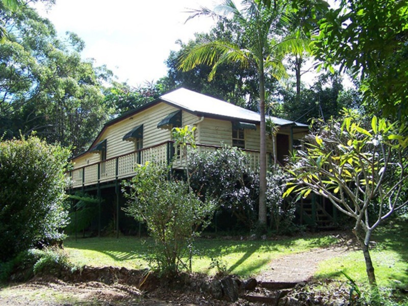 136 Flaxton Drive, Mapleton QLD 4560
