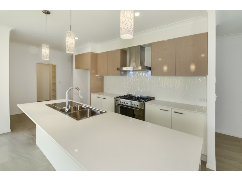 53 Poole Road, Glass House Mountains QLD 4518