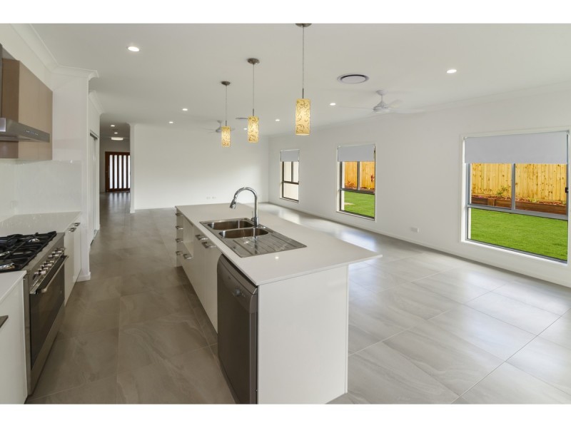 53 Poole Road, Glass House Mountains QLD 4518