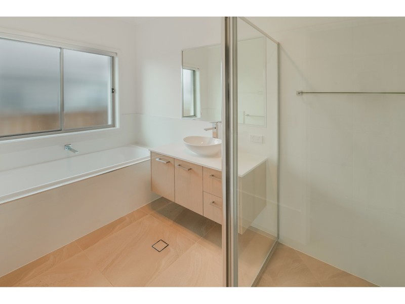 53 Poole Road, Glass House Mountains QLD 4518