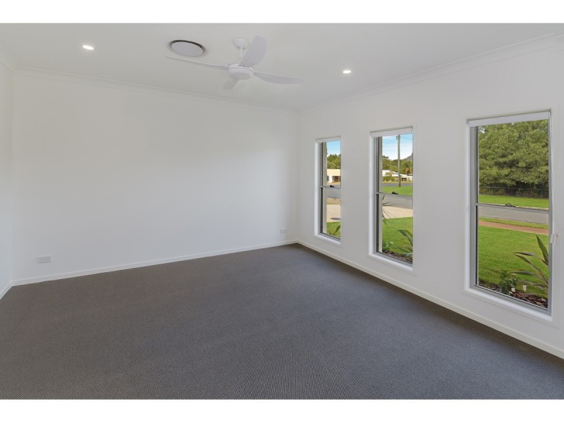 53 Poole Road, Glass House Mountains QLD 4518