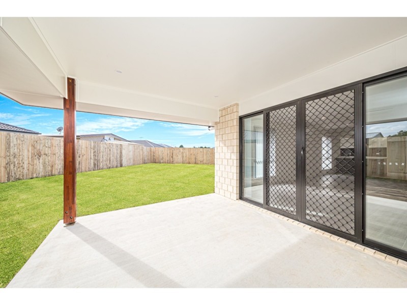 6 Summit Close, Glass House Mountains QLD 4518