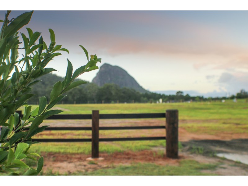 6 Summit Close, Glass House Mountains QLD 4518