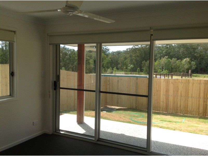 15a Pinnacles Drive, Glass House Mountains QLD 4518