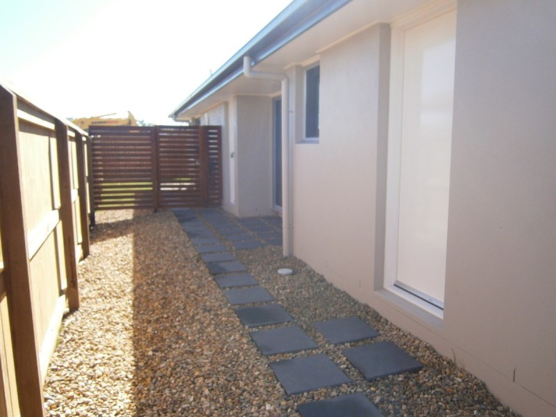 2/97 Creekwood Avenue, Meridan Plains QLD 4551