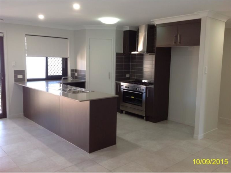 4 Apple Crescent, Caloundra West QLD 4551