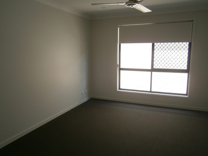 4 Apple Crescent, Caloundra West QLD 4551