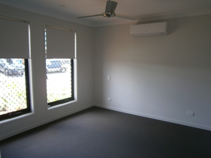 4 Apple Crescent, Caloundra West QLD 4551