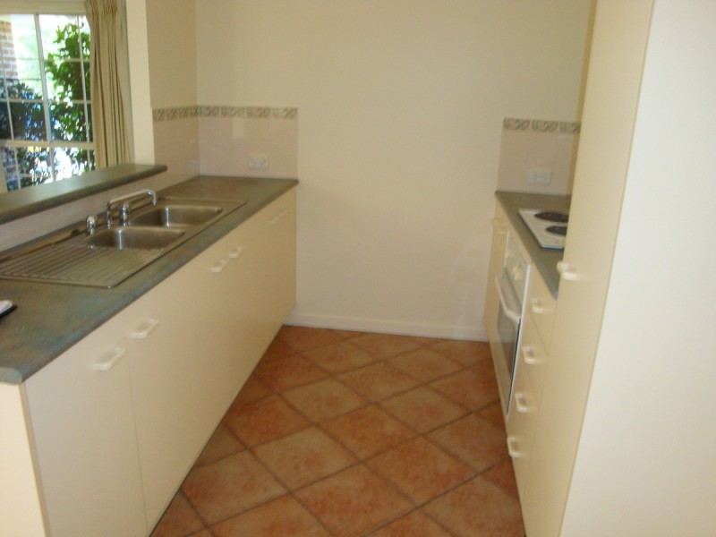 8 Oxford Close, Sippy Downs QLD 4556