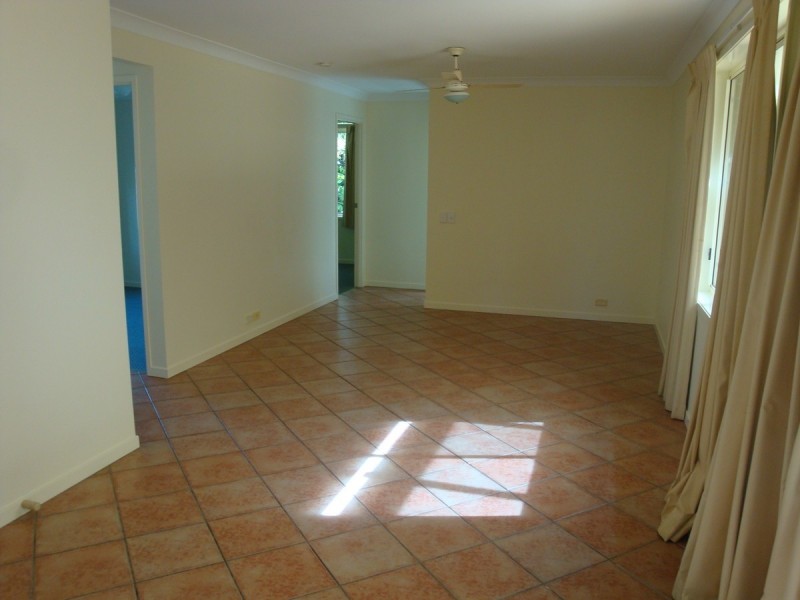 8 Oxford Close, Sippy Downs QLD 4556