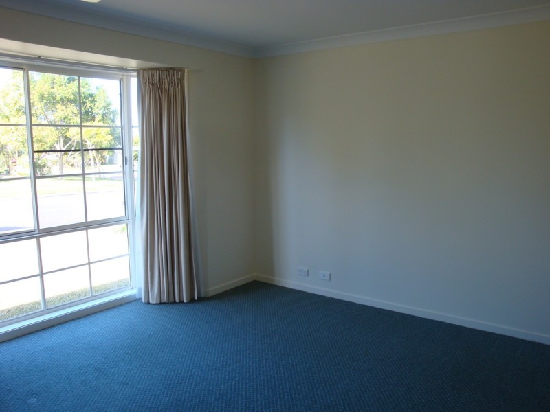 8 Oxford Close, Sippy Downs QLD 4556