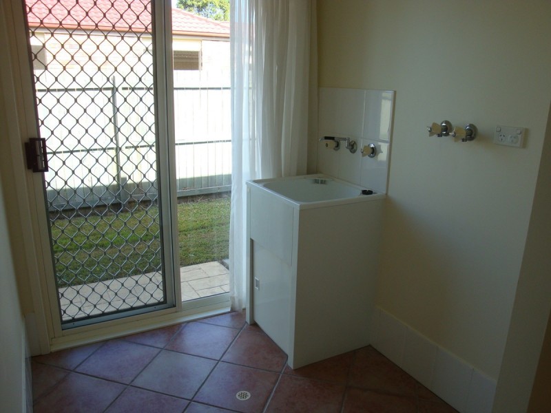 8 Oxford Close, Sippy Downs QLD 4556