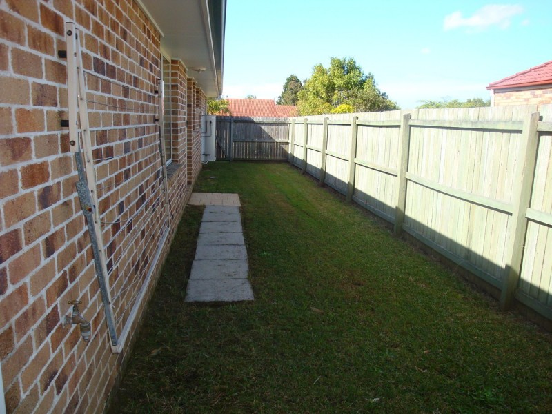 8 Oxford Close, Sippy Downs QLD 4556